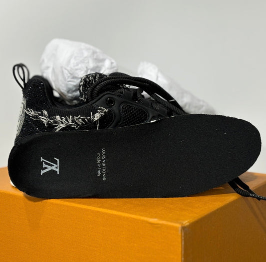 Louis Vuitton skate black white