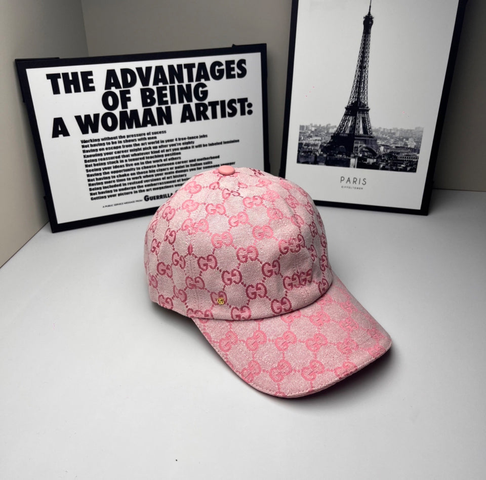 Lv Dubai hat pink