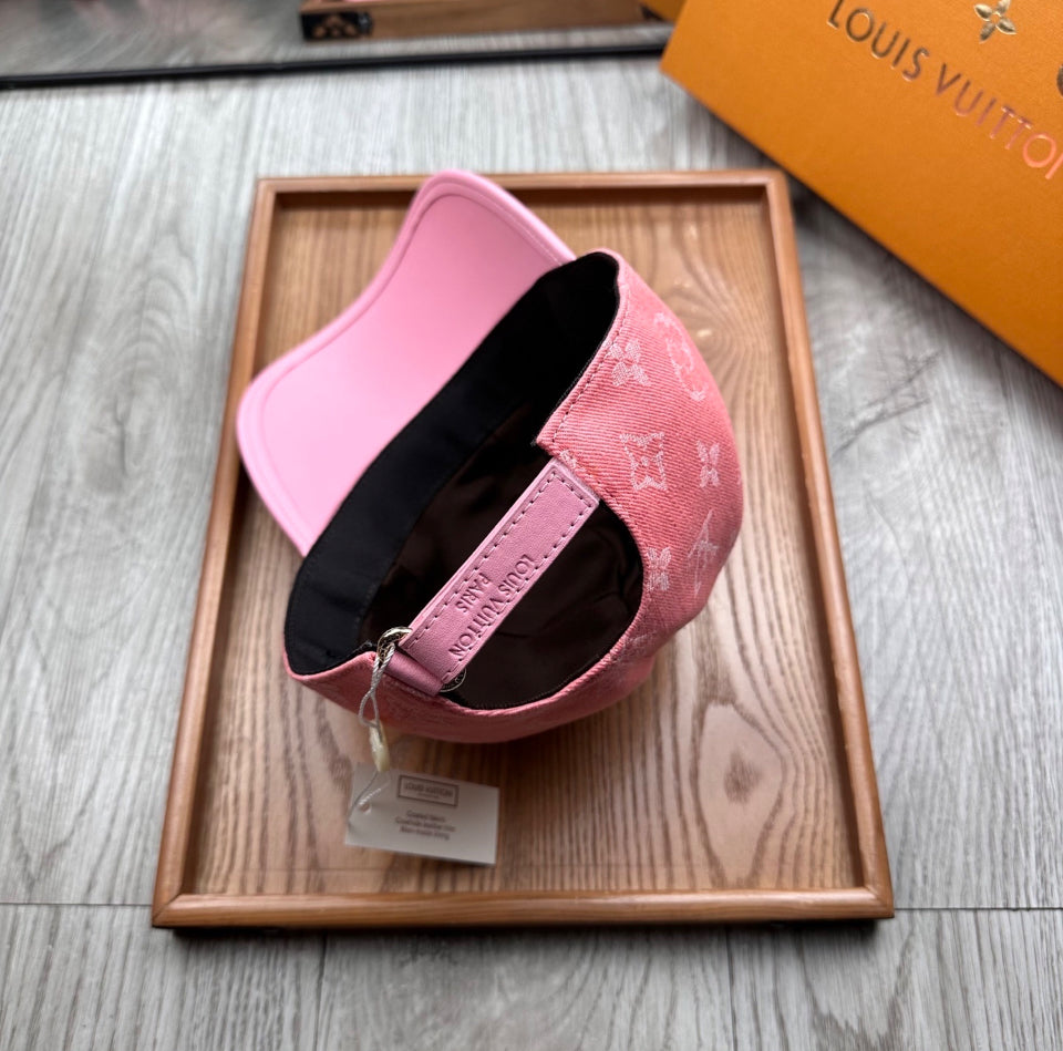 Gucci gg hat pink