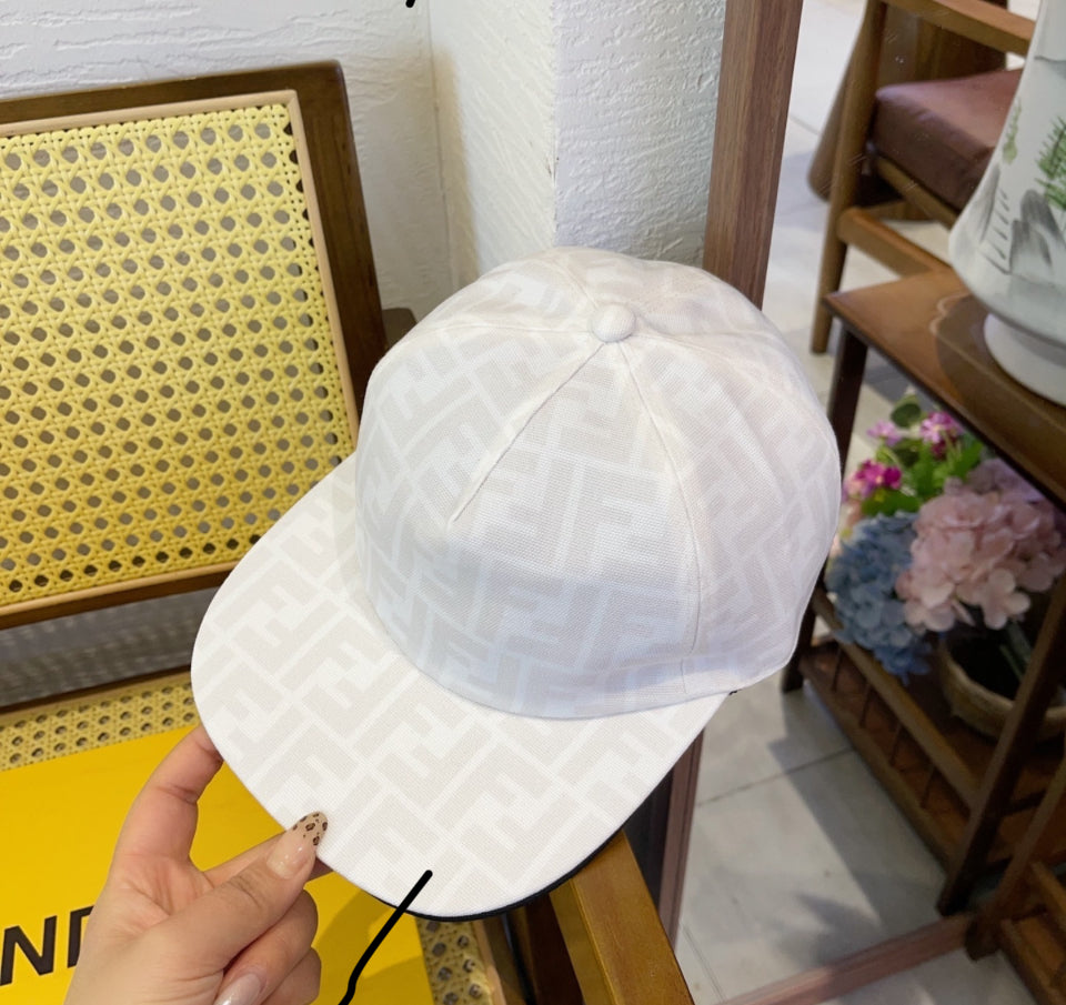 Fendi hat full white