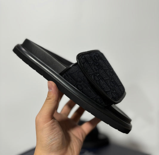 Dior slippers black