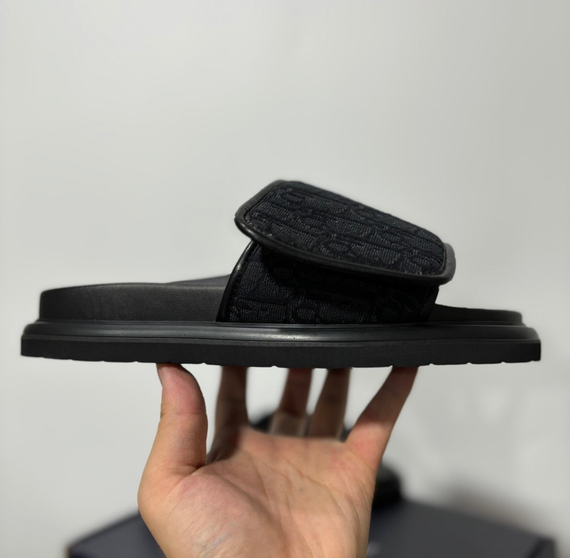 Dior slippers black