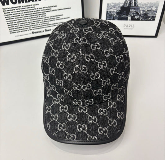 Gucci black and white